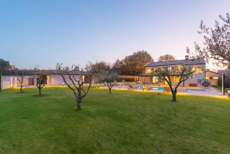 Villa mit Pool in Meernähe bei ISTRA STAR - Die schönsten Immobilien in Kroatien & Istrien